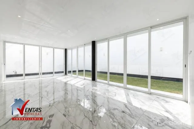 VENTA CASA DE ESTRENO EN EL SOL DE LA MOLINA 2DA ETAPA — foto 2