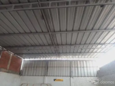 ALQUILO LOCAL techado de 180m2