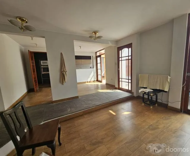 CASA en venta en La Molina, 2 Pisos, 215,000$, Area 130m2, calle miami cuadra uno, excelente precio — foto 3