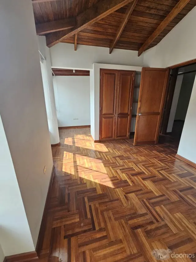 CASA en venta en La Molina, 2 Pisos, 215,000$, Area 130m2, calle miami cuadra uno, excelente precio — foto 6