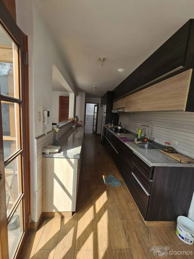 CASA en venta en La Molina, 2 Pisos, 215,000$, Area 130m2, calle miami cuadra uno, excelente precio — foto 8