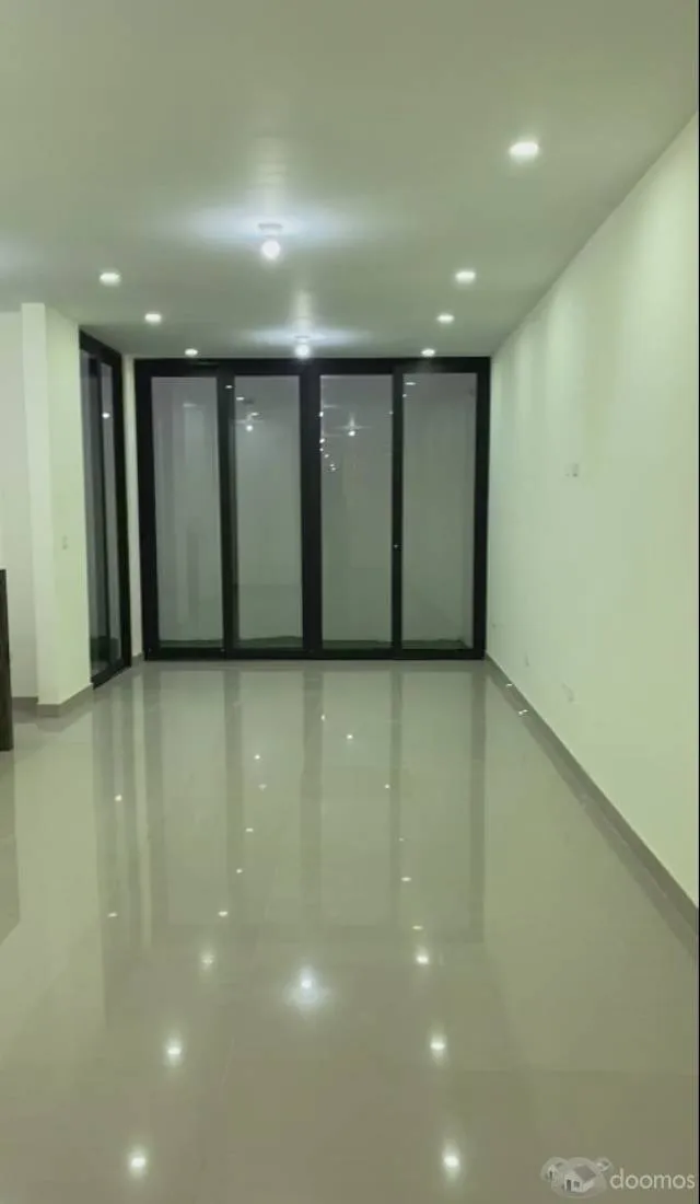 Venta de Casa de Estreno 2 pisos - Urb Monterrico IV - 4