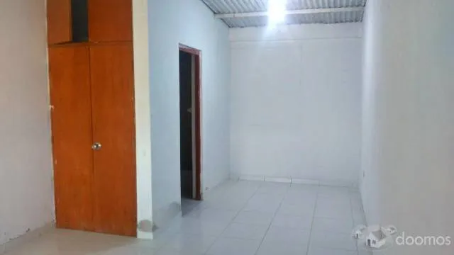 PIURA> Alquilo local uso Comercial/ Industrial/ depósito.  4,000 m2 con 4 oficinas - 5