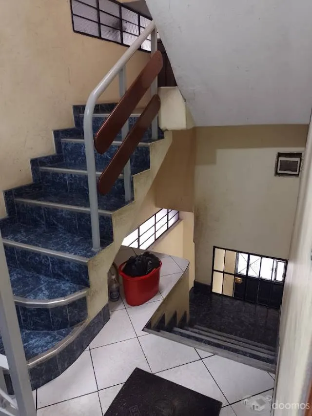 VENDO HERMOSA CASA DE 3 PISOS, ESPALDA DE BBVV AV.BELAUNDE Y AV. TUPAC AMARU - COMAS — foto 3