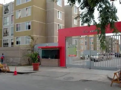 Venta de Departamento en Shangrila, cerca al limite con Los Olivos