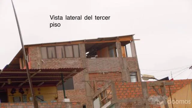 CASA DE TRES PISOS MATERIAL NOBLE CON VISTA AL MAR - 5