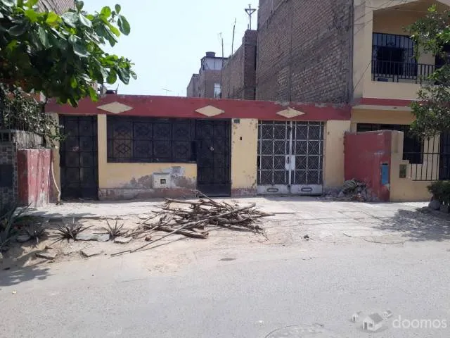 Venta de casa como terreno en San Juan de Lurigancho — foto 2