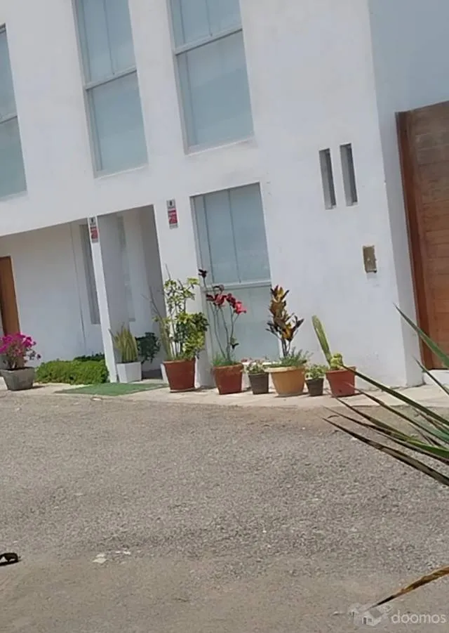 Ocasión venta de Lote de 121 m2 en condominio privado, cercado. — foto 4