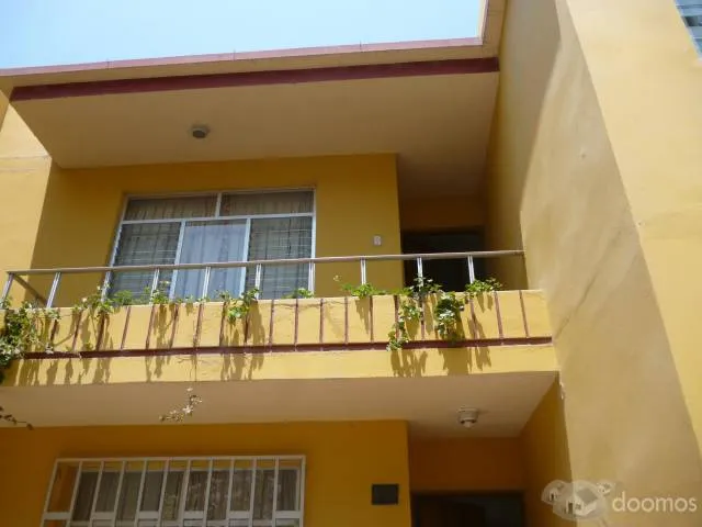 VENDO CASA 3 PISOS , ZONA SAN ANDRES , IDEAL OFICINAS A 5 CUADRAS DE PLAZA DE ARMAS — foto 4