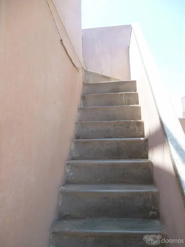 VENDO CASA 3 PISOS , ZONA SAN ANDRES , IDEAL OFICINAS A 5 CUADRAS DE PLAZA DE ARMAS — foto 7