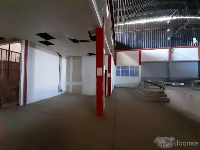 VENTA DE GRAN LOCAL COMERCIAL INDUSTRIAL - 4