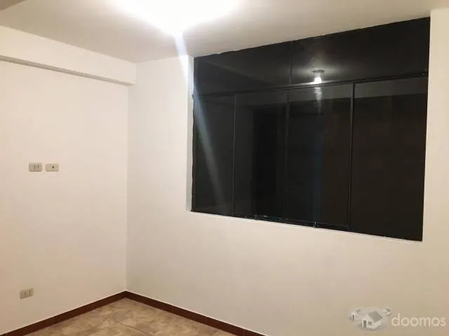 Se alquila departamento en segundo piso en Villa El Salvador frente a parque concurrido y cancha de grass — foto 6