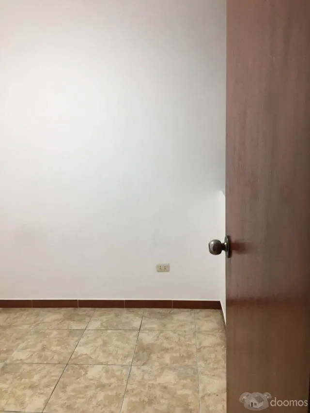 Se alquila departamento en segundo piso en Villa El Salvador frente a parque concurrido y cancha de grass — foto 7