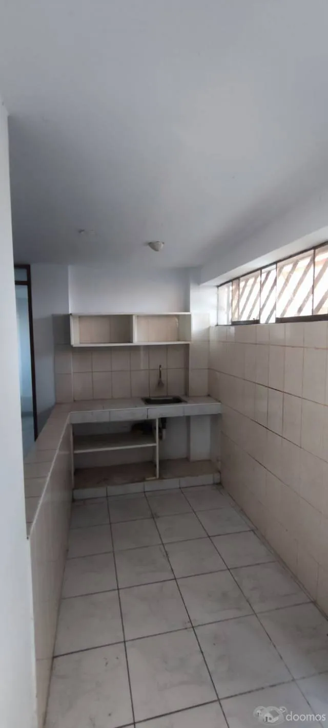Ocasión inversionistas, casa en venta en Villa María del Triunfo — foto 4