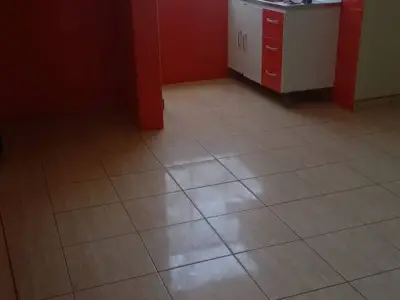 SE ALQUILA 3 HABITACIONES CON BAÑO PROPIO y MINI COCINA