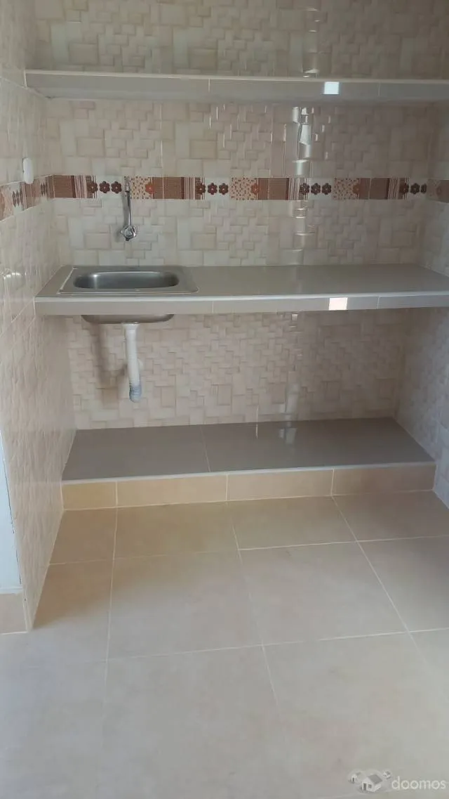 SE ALQUILA 3 HABITACIONES CON BAÑO PROPIO y MINI COCINA — foto 6