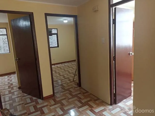 Vendo Bonito Departamento En Azcarrunz San Juan de Lurigancho A Una Cuadra Del Mall Y Estación Piramide 85 M2 3 dormitorios — foto 3