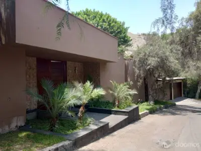 OPORTUNIDAD 1ERA ETAPA LA PLANICIE, VENDO CASA A PRECIO DE TERRENO.