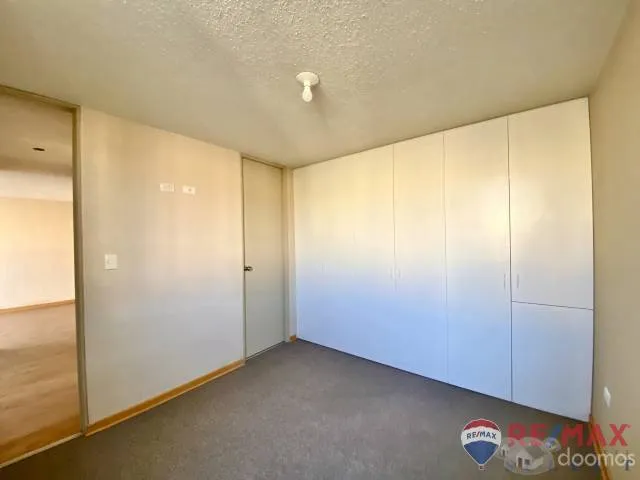 DEPARTAMENTO 3 HABITACIONES - COCHERA TECHADA S/ 1,350 (incluye mantenimiento y vigilancia) — foto 4