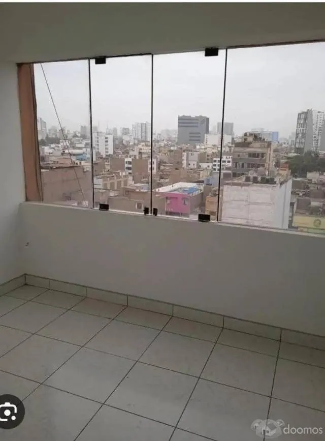 VENDO BONITA OFICINA EN AV. GARZON DE JESUS MARIA DE 18m2 DESOCUPADO CON VISTA INTERIOR A LA IGLESIA SAN JOSE - 3
