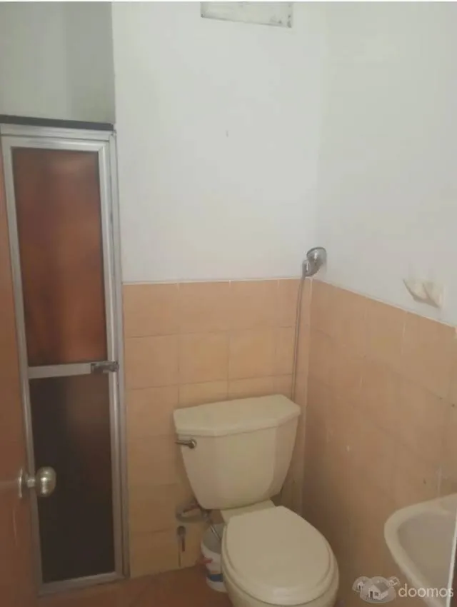 VENDO BONITA OFICINA EN AV. GARZON DE JESUS MARIA DE 18m2 DESOCUPADO CON VISTA INTERIOR A LA IGLESIA SAN JOSE - 6