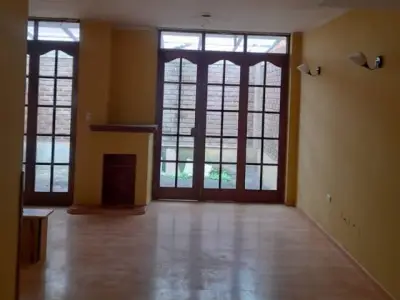 ALQUILER / VENTA Casa en Colinas Victoria, Baños del Inca Cajamarca