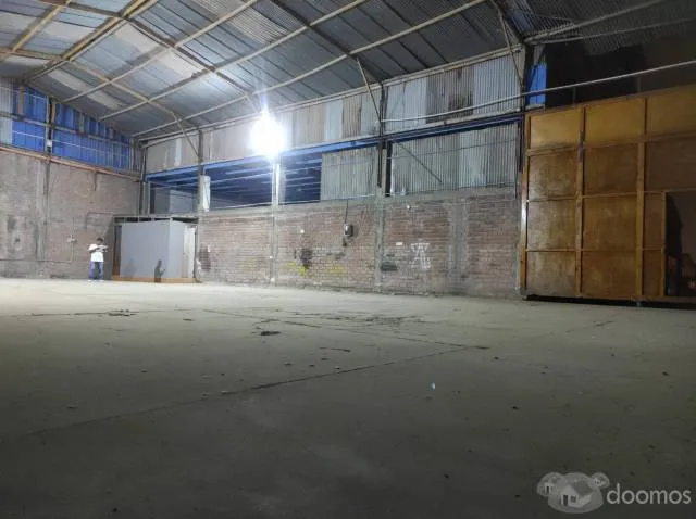 ALQUILO LOCAL INDUSTRIAL 300 M2 VES — foto 1