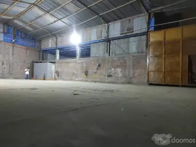 ALQUILO LOCAL INDUSTRIAL 300 M2 VES