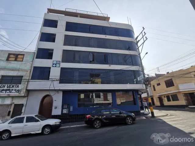 REMATO POR VIAJE LOCAL COMERCIAL EN ESQUINA 1ER PISO ILO - 1