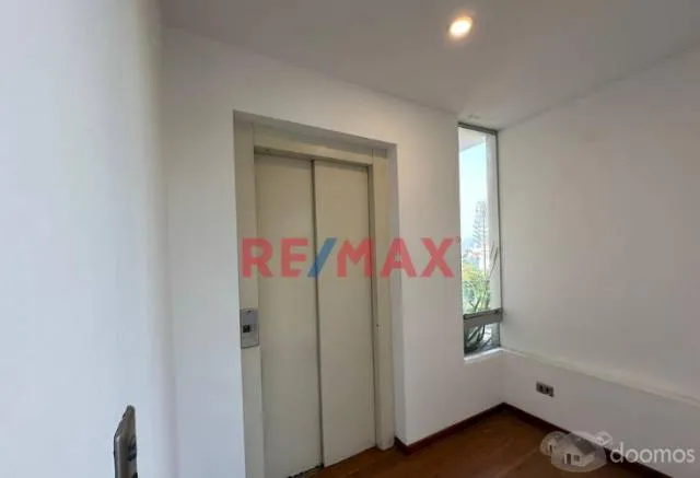 VENTA DEL DEPARTAMENTO EN SAN ISIDRO AV. GUARDIA CIVIL EN QUINTO PISO, CON VISTA Y SALIDA AL PARQUE — foto 5