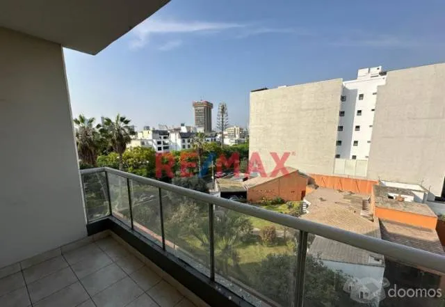 VENTA DEL DEPARTAMENTO EN SAN ISIDRO AV. GUARDIA CIVIL EN QUINTO PISO, CON VISTA Y SALIDA AL PARQUE — foto 6