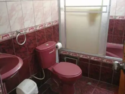 Casa de 3 Pisos en buena zona - Mangomarca