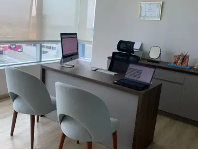 Consultorio de 10m2 con vista panorámica en Santiago de Surco