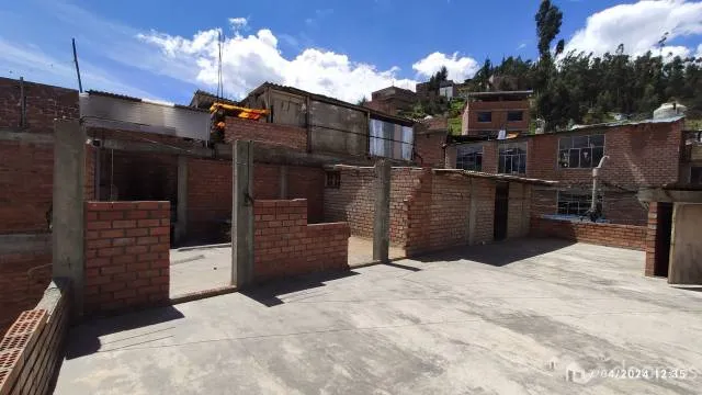 SE VENDE CASA DE 3 PISOS UBICADA EN URB. SAN MIGUEL - INDEPENDENCIA - 4