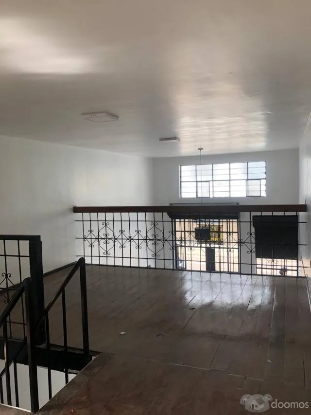 LOCAL COMERCIAL EN VENTA SAN LUIS - AL FRENTE DE TERMINAL MOLINA - 2 MIN. MERCADO DE FRUTAS — foto 2