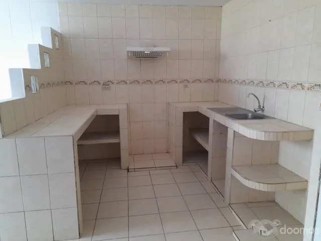 Vendo casa modificada con acabados en su interior todo de cerámica. - 4