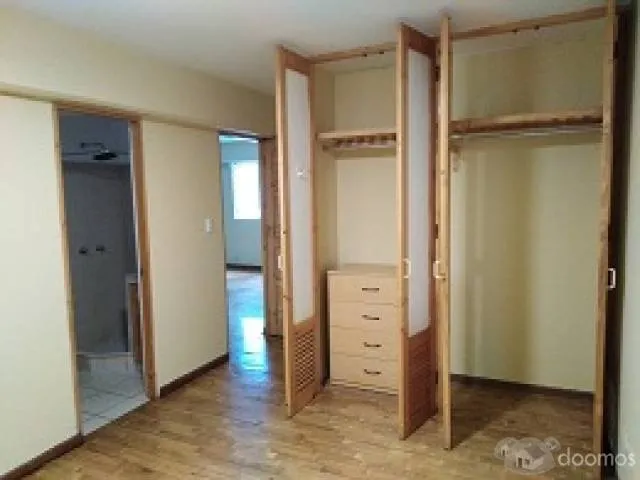 VENDO PRÁCTICO Y LINDO DPTO. EN CALLE ALCANFORES 874, PISO 1, 2DO NIVEL, MIRAFLORES — foto 4