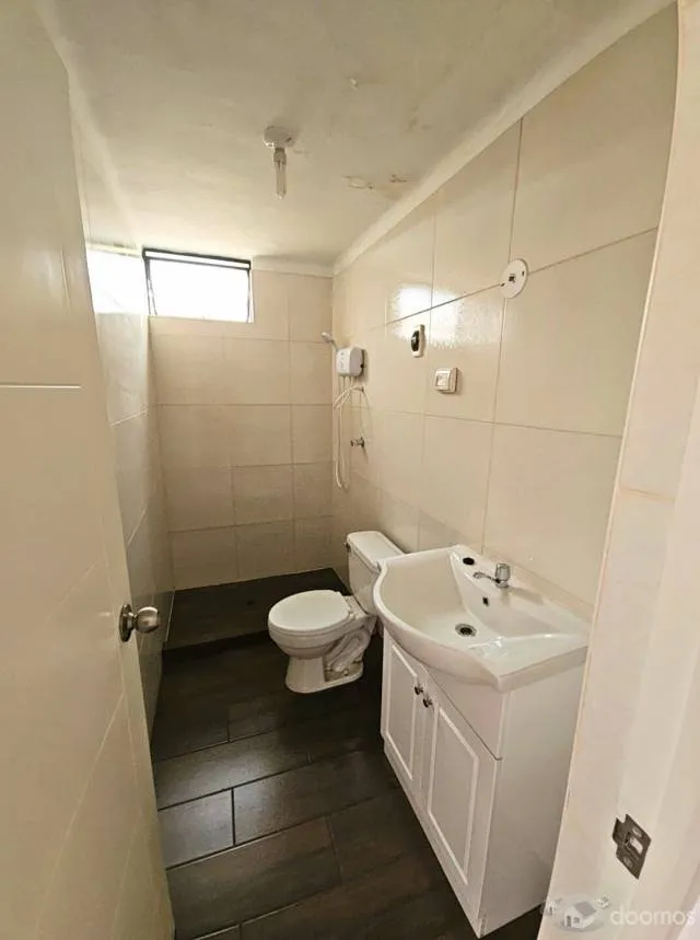 Vendo acogedor y funcional departamento de 1 dormitorio en Cercado de Lima a pocas cuadras de Plaza 2 de Mayo – Precio $53 mil dólares — foto 4