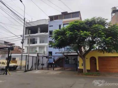 Departamento en Los Cedros de Villa 4to piso 60 mt2 1 dormitorio amplio cochera en Parque Santa Cruz