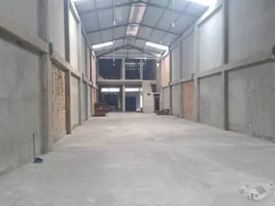 VENTA DE LOCAL -ALMACEN  DE ESTRENO  $ 480,000