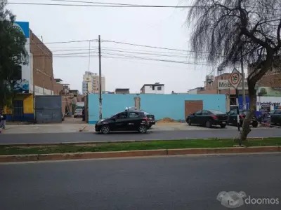 LOCAL COMERCIAL DE 1040 M2 A PRECIO DE TERRENO  CERCA CUARTEL ODONOVAN Y UNIVERSIDAD PRIVADA DEL NORTE