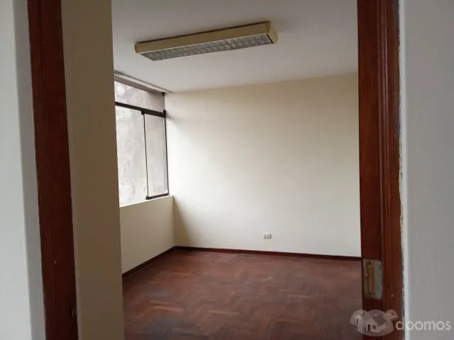Oficina comercial en alquiler - 3