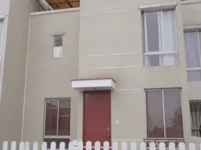¡Casa a Precio de Departamento en Villa Club 2!