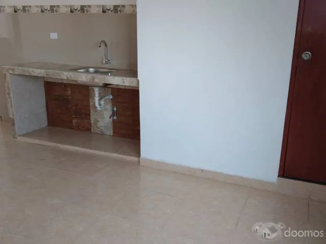 ALQUILO   ESTUDIO CON BAÑO Y COCINA — foto 2
