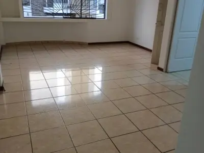 Alquilo Amplio Departamento