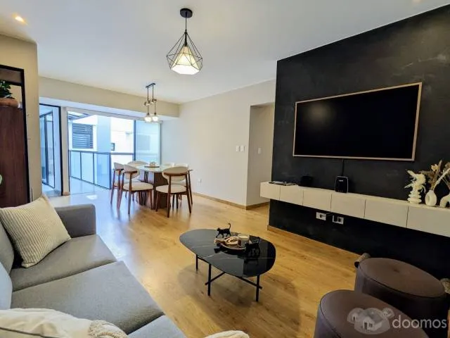 VENTA DE HERMOSO DPTO EN LA MEJOR ZONA DE MIRAFLORES, AV. LA PAZ A 2 CUADRAS DE AV LARCO. IDEAL PARA VIVIENDA O AIR BNB — foto 1