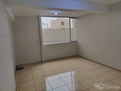 Vendo acogedor departamento en Cercado de Lima