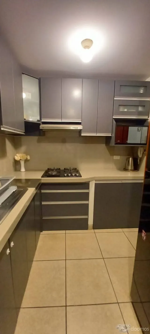 OCASIÓN - VENTA DEPARTAMENTO 5TO PISO - CON REPOSTEROS Y CLOSET - 8