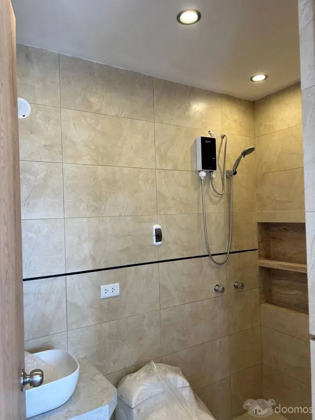 Cerro Colorado, Departamento En Estreno, Piso 3, Frente A Parque, Con Ascensor, Precio Insuperable!! — foto 6