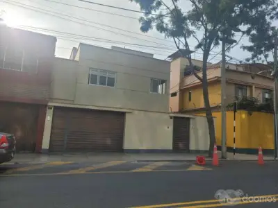 $1,990 MIRAFLORES ALQUILO CASA DE 3 PISOS CERCA CLINICA DELGADO, HUACA PUCLLANA, IDEAL PARA OFICINA ADMINISTRATIVA, CALL CENTER, ALMACEN, VIVIENDA ETC. CEL. 990027111